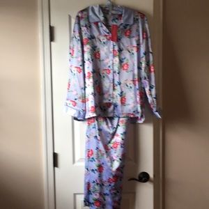 CLEARANCE - Brand New 3 piece pajama set